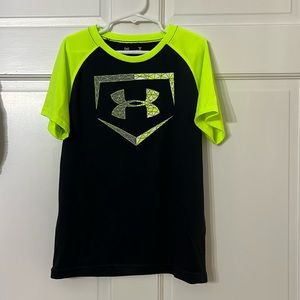 Boys Under Armour Heat Gear Shirt